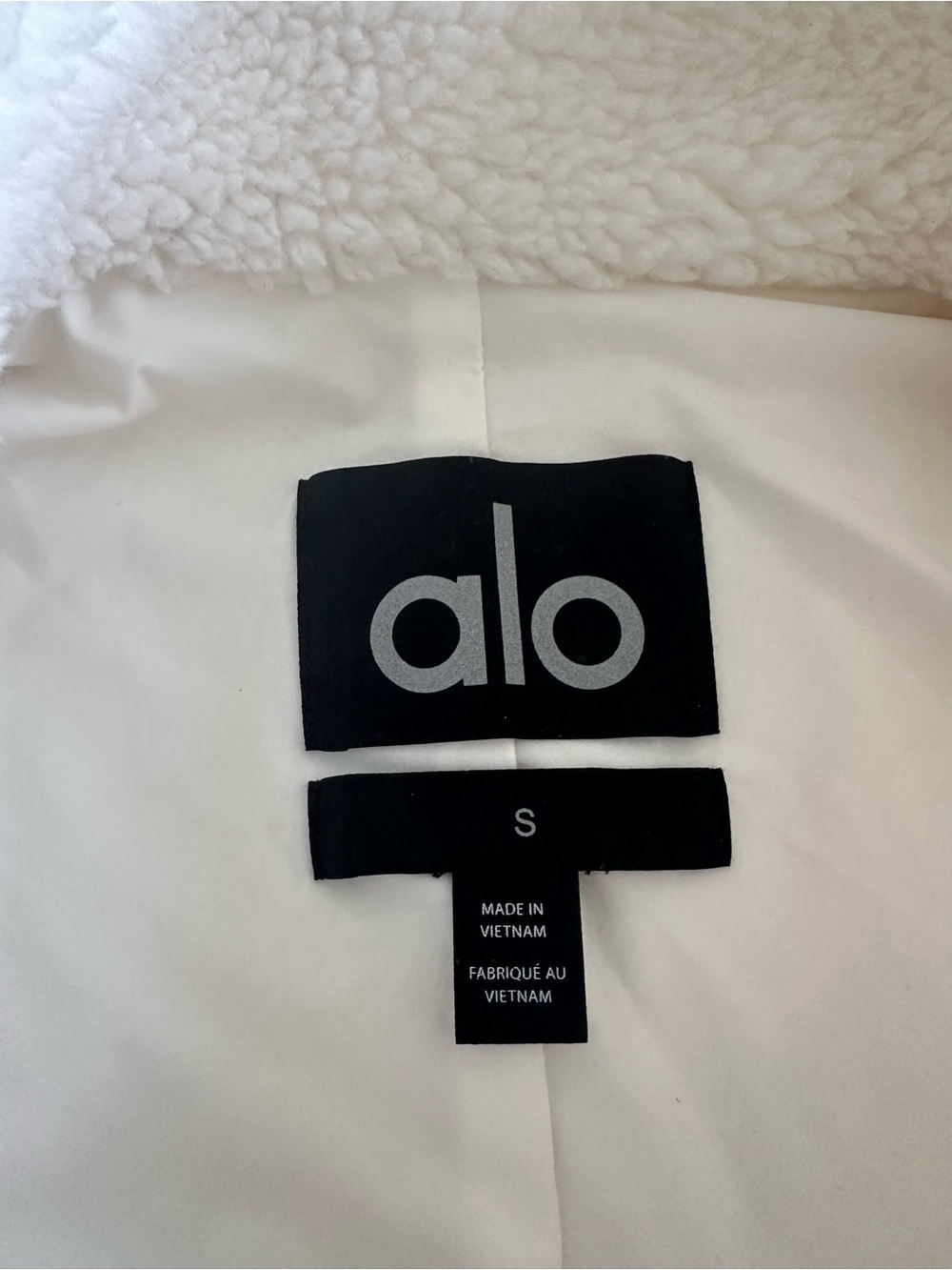 ALO Yoga Ivory Cropped Teddy Sherpa Zip Jacket - Picture 6 of 6
